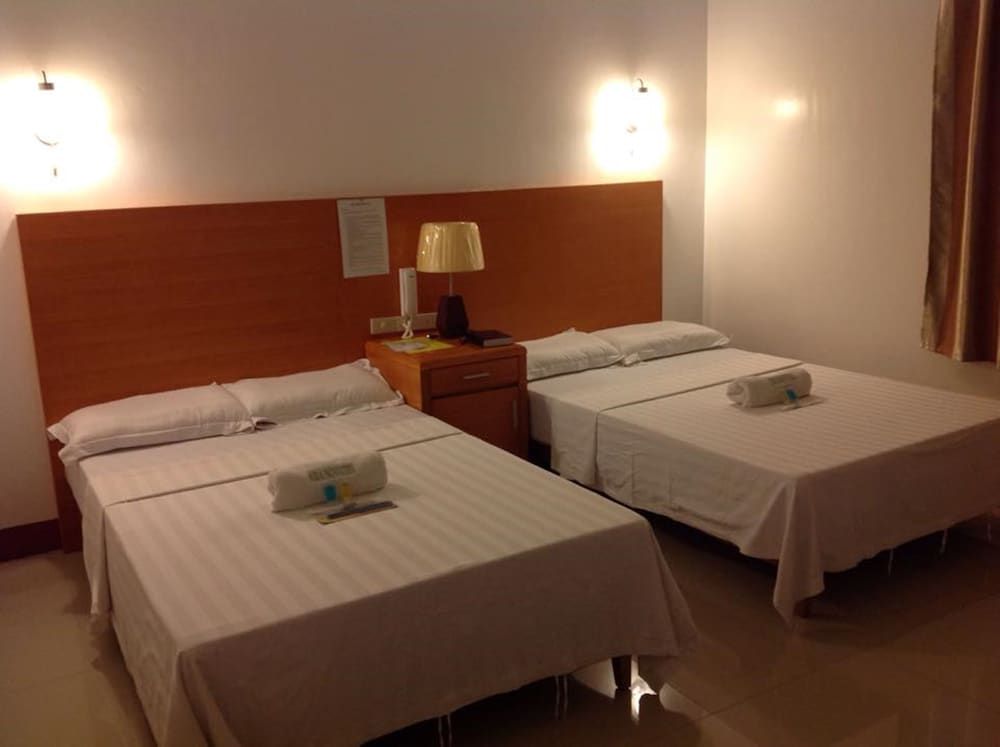 Jeamco Royal Hotel - General Santos Twin Deluxe Room 4