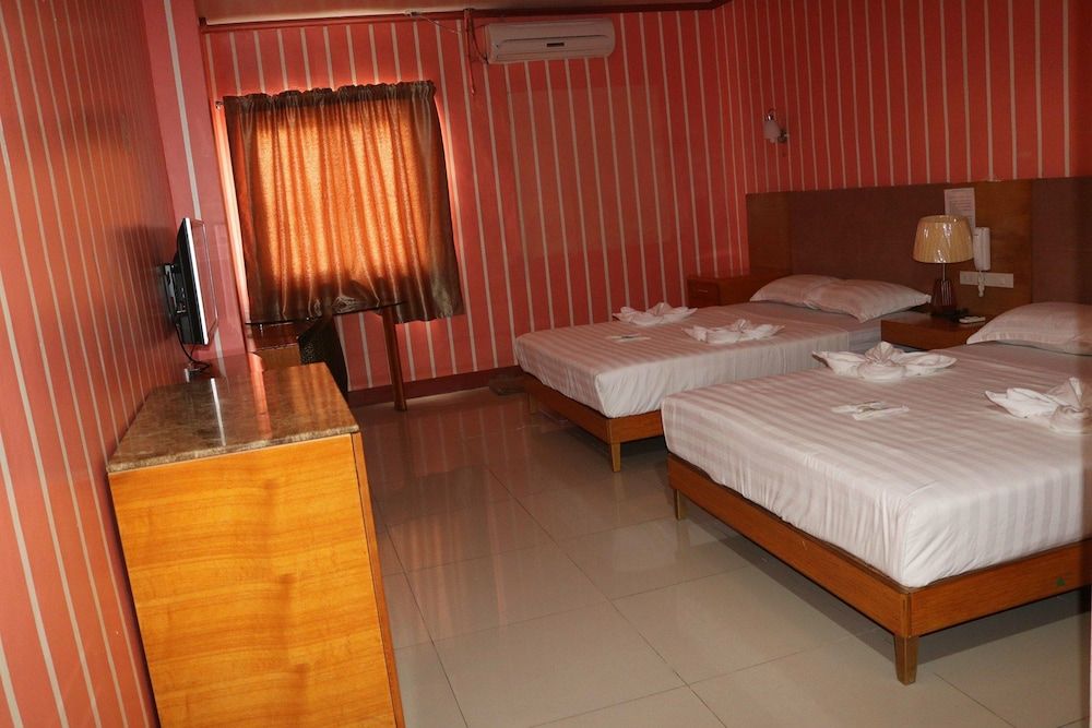 Jeamco Royal Hotel - General Santos Family Room 4