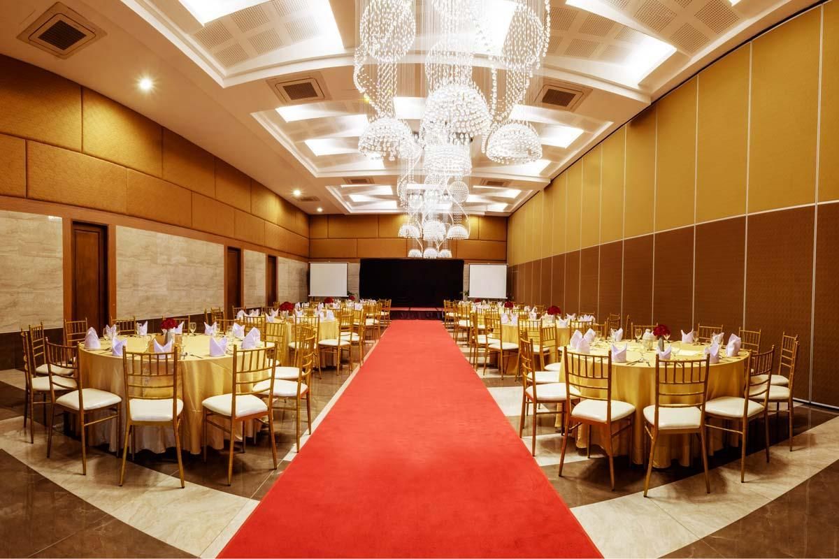 undefined One Central Hotel 4