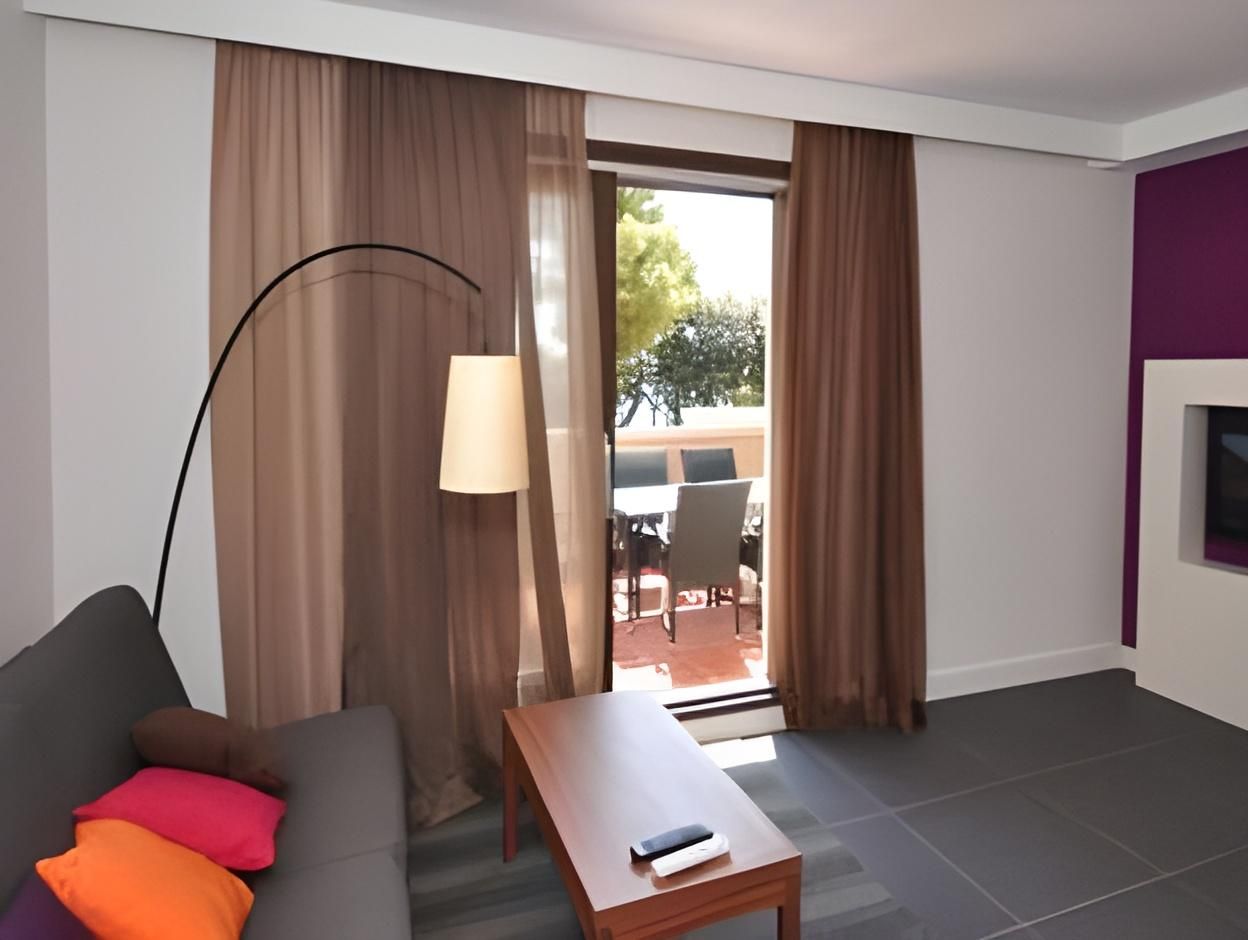 Two bedroom apartment (4+2)