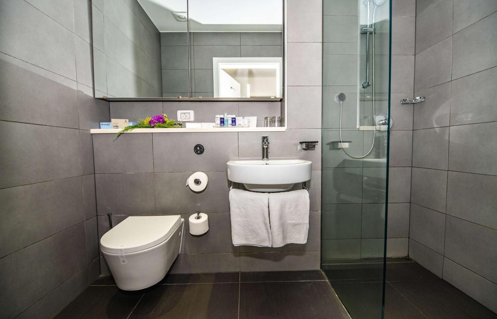 Premium Two-Bedroom Apartment - Sea Side
