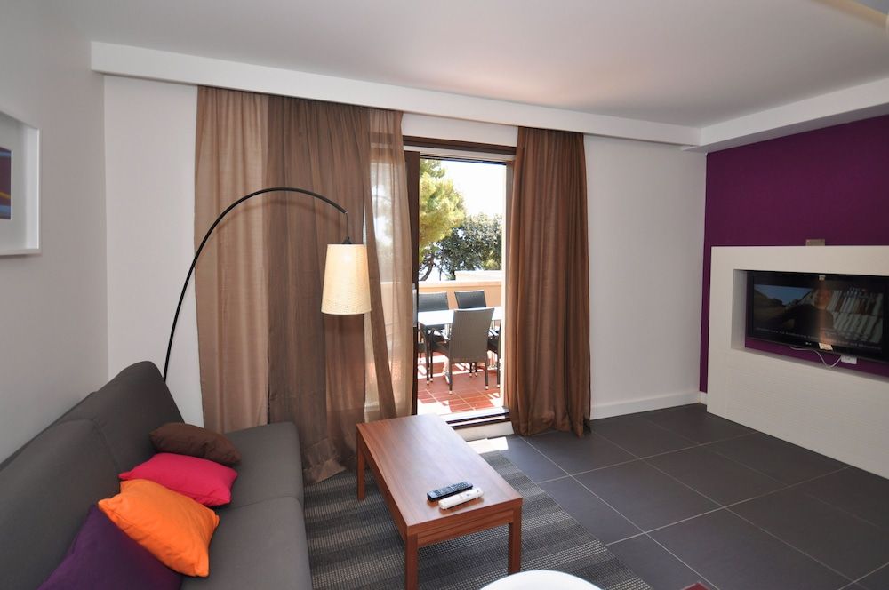 Premium Apartment, 2 Bedrooms (Sea Side)