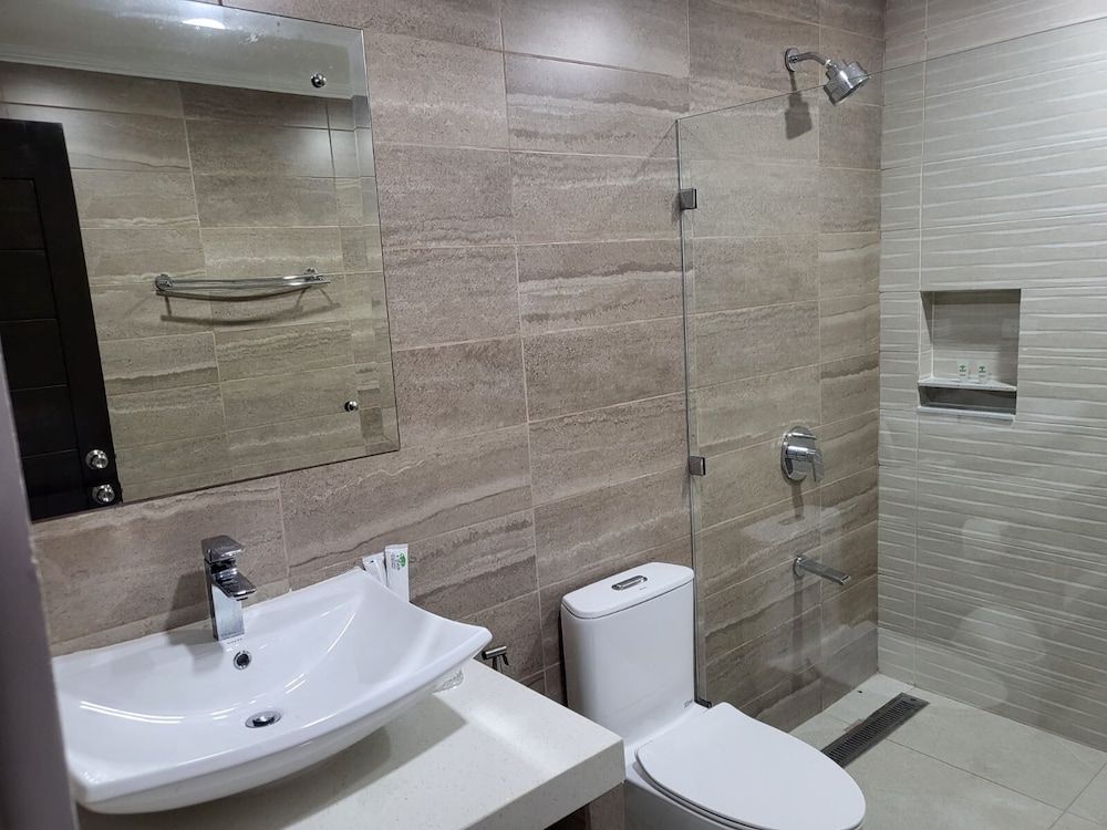 Manarra Seaview Resort Penthouse Room 3