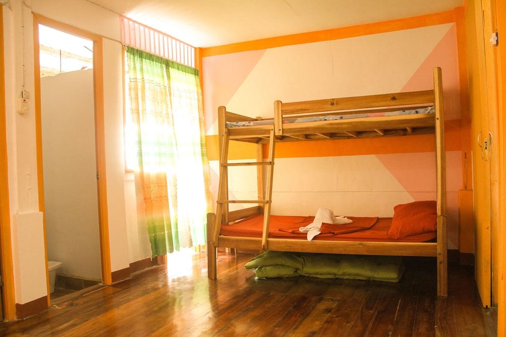 Casaoro Homestay Group Room, Fan Room 2