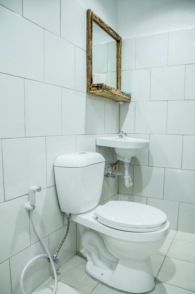 Hotel Avenija Standard Room 9