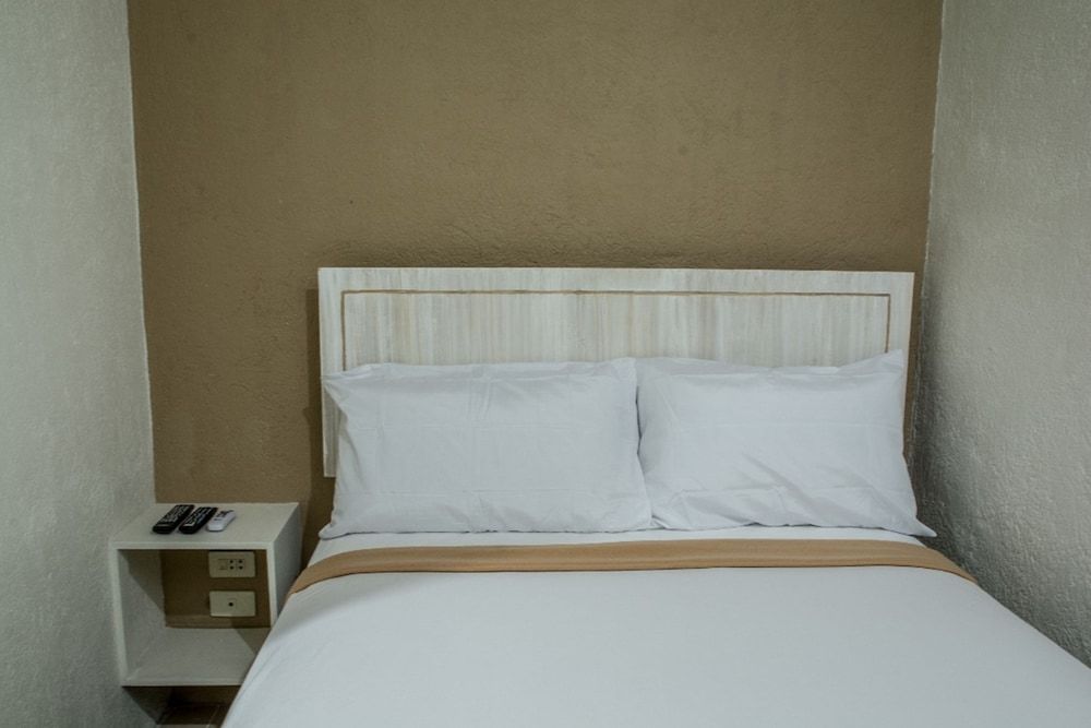 Hotel Avenija Standard Room 8