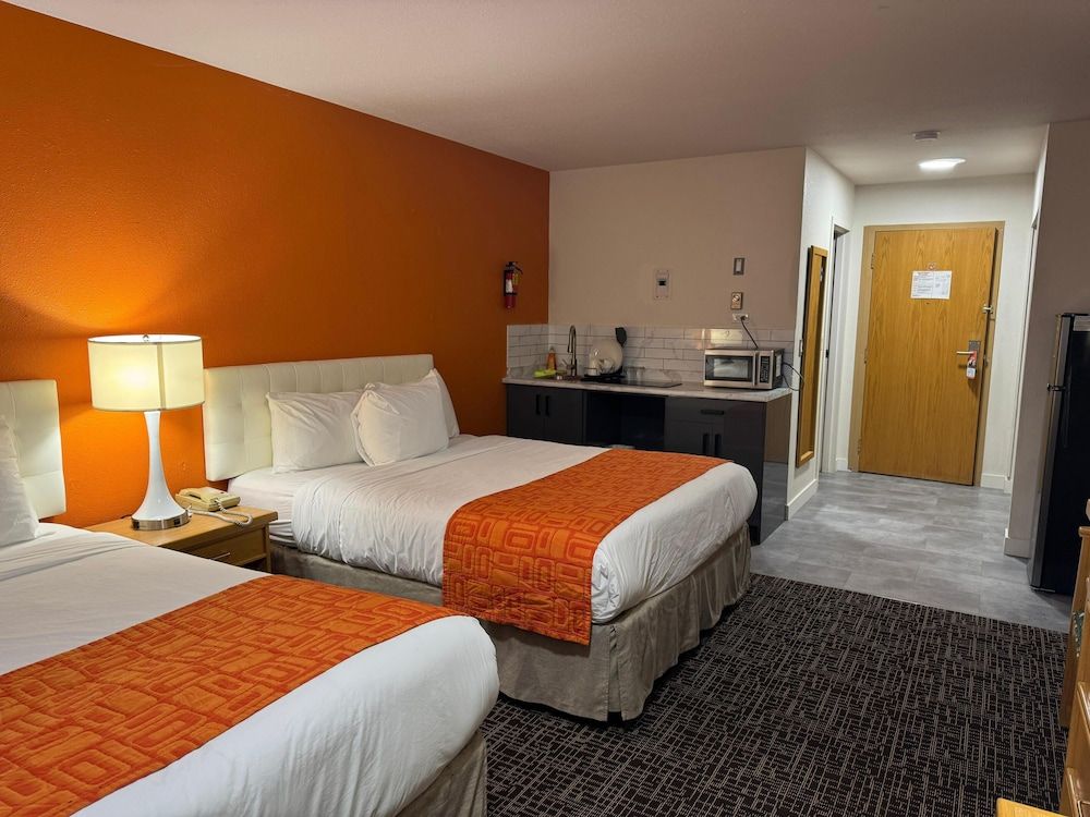 Room, 2 Queen Beds, Non Smoking, Kitchenette