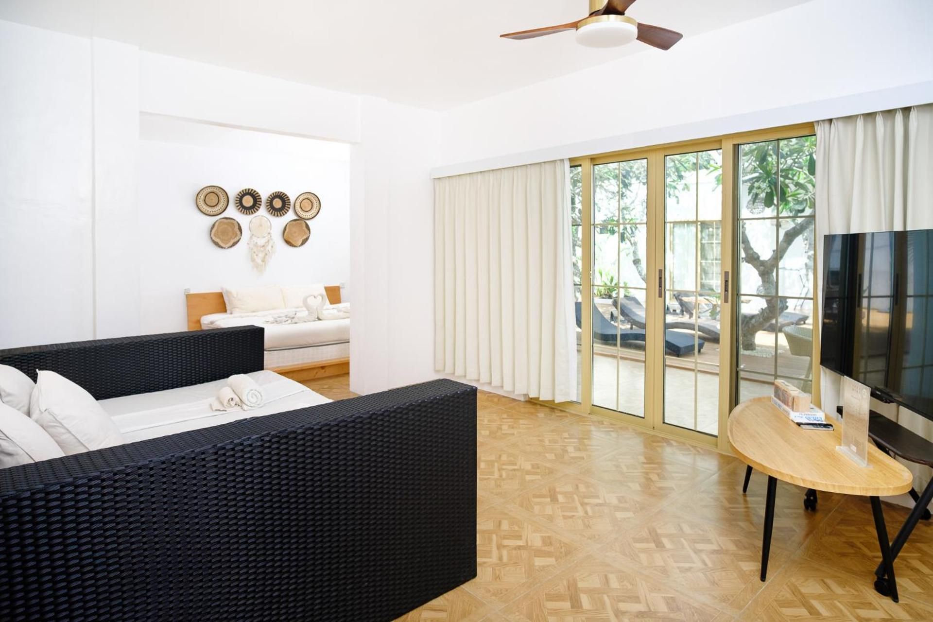 Suite with Garden View