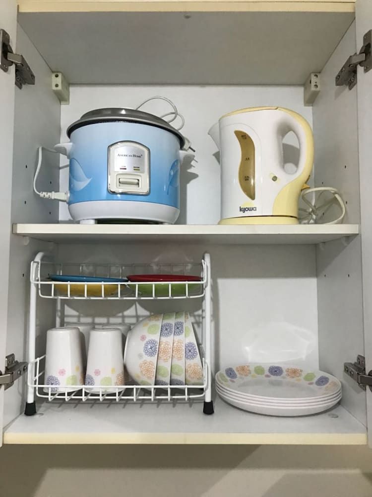 One Palm Tree Apartments Studio 7