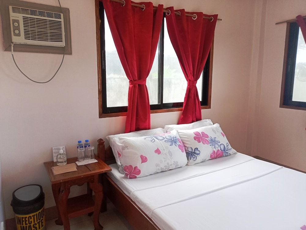 Ausan Beach Front Cottage and Restaurant Double Aircon Room with Sea View 9