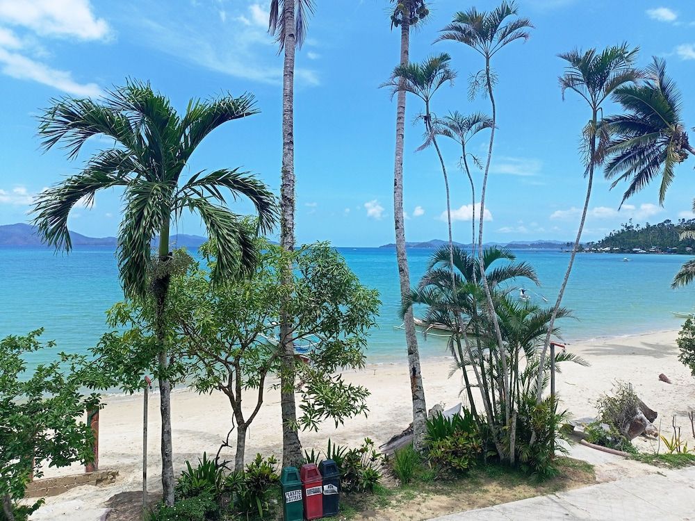 Ausan Beach Front Cottage and Restaurant Double Aircon Room with Sea View 17