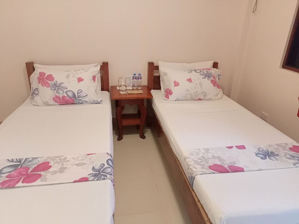 Ausan Beach Front Cottage and Restaurant Standard Double Aircon Room 7