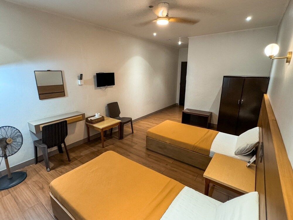 Metro Pines Inn Standard Twin Room, 2 Twin Beds 5