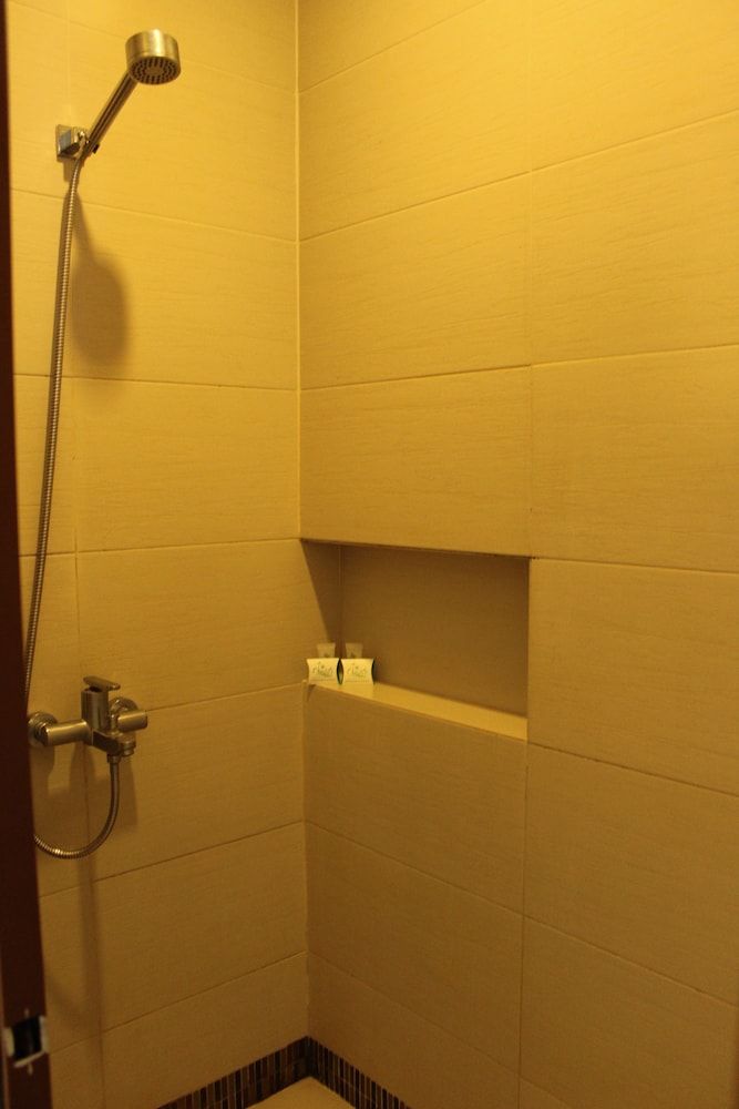 Nature's Village Resort Deluxe Room 10