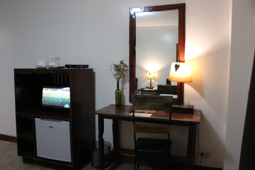 Nature's Village Resort Standard Room 2