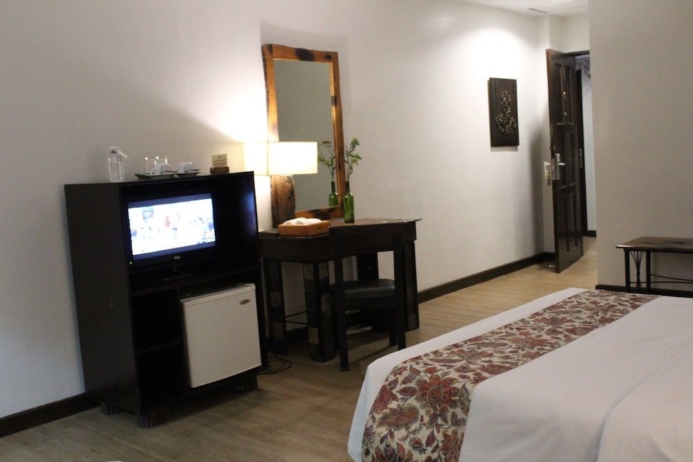 Nature's Village Resort Superior Room 2