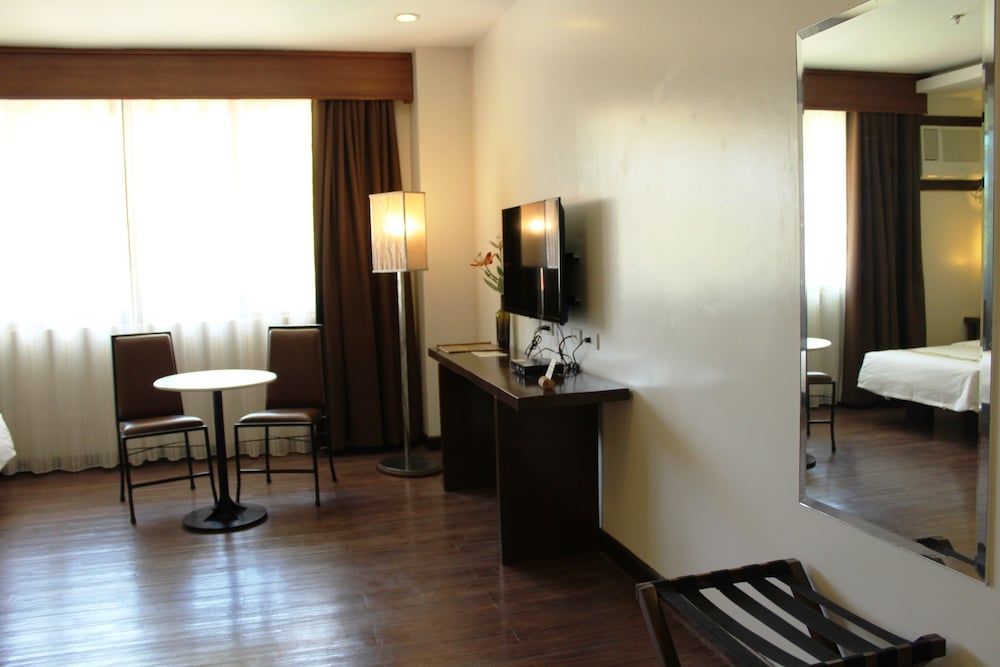 Nature's Village Resort Deluxe Room 3