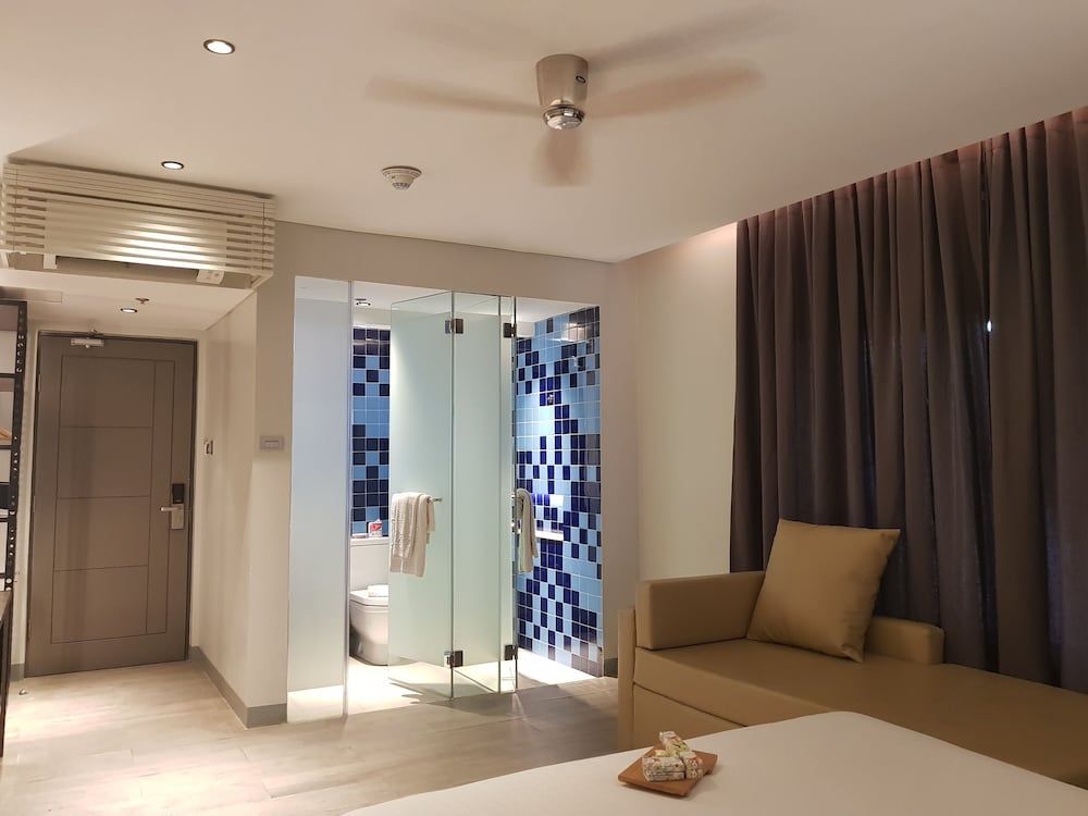 Lagùn Hotel Deluxe Room, 1 Queen Bed 5