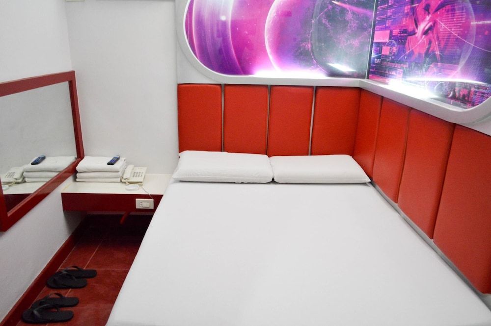 undefined Astrotel Guadalupe 9