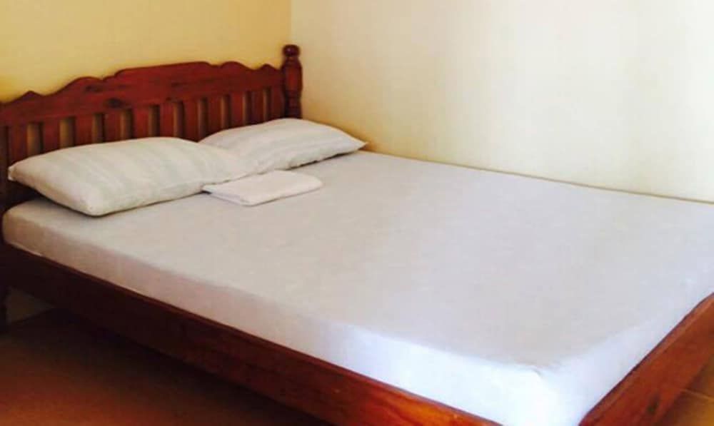 Canoe Beach Resort Deluxe 4