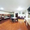 B&J Guesthouse and Functions Inc 