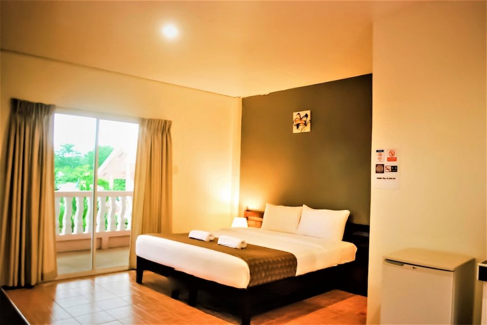 Conrada's Place Hotel and Resort Superior Room