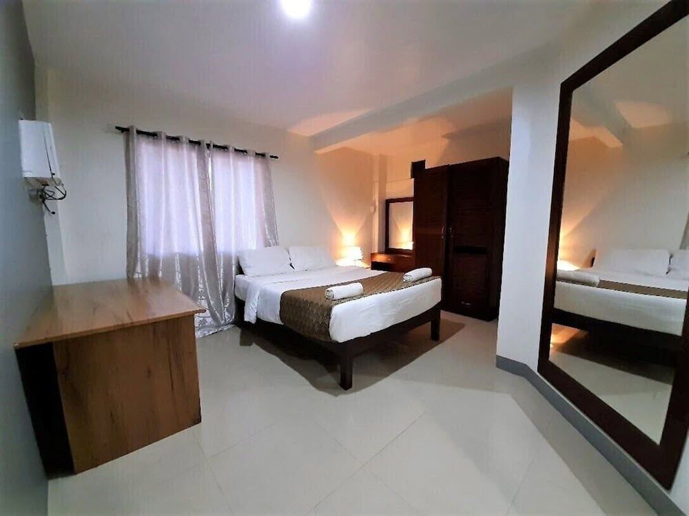 Conrada's Place Hotel and Resort Family Suite 3
