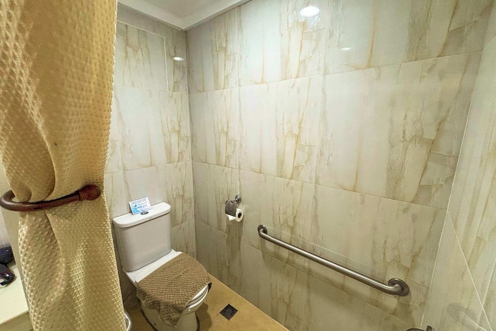 Arkipelago Divers and Beach Resort Deluxe Room 8