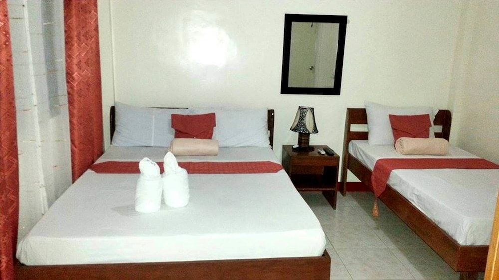 AGM Beachfront Resort & Resto Premium Room 3