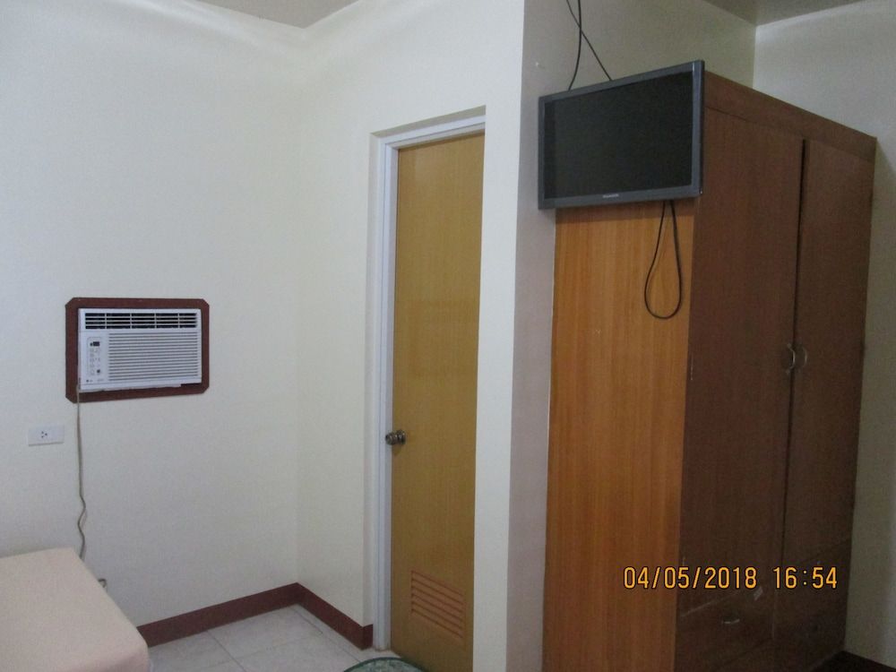 AGM Beachfront Resort & Resto Premium Room 8