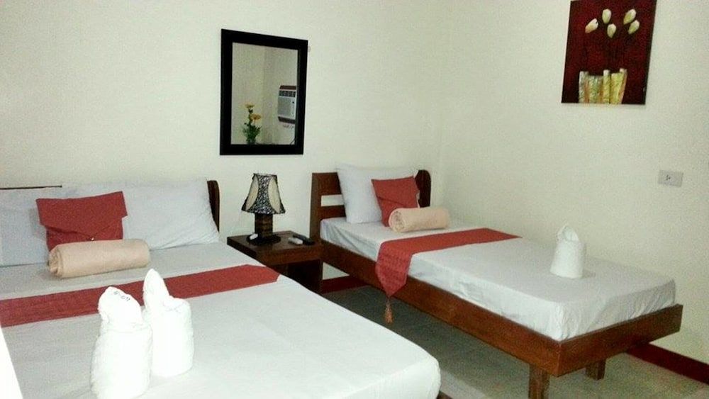 AGM Beachfront Resort & Resto Premium Room 2