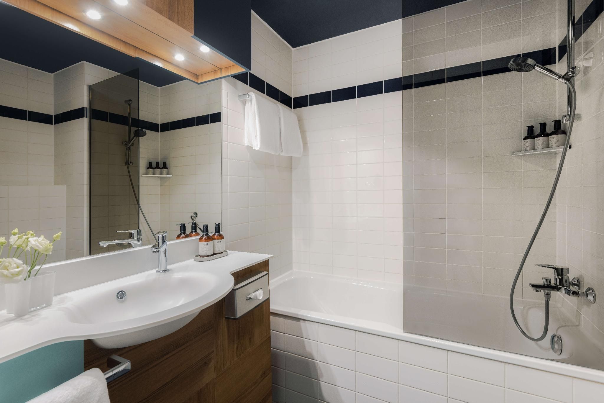 Avani Museum Quarter Amsterdam Hotel Standard Room 7