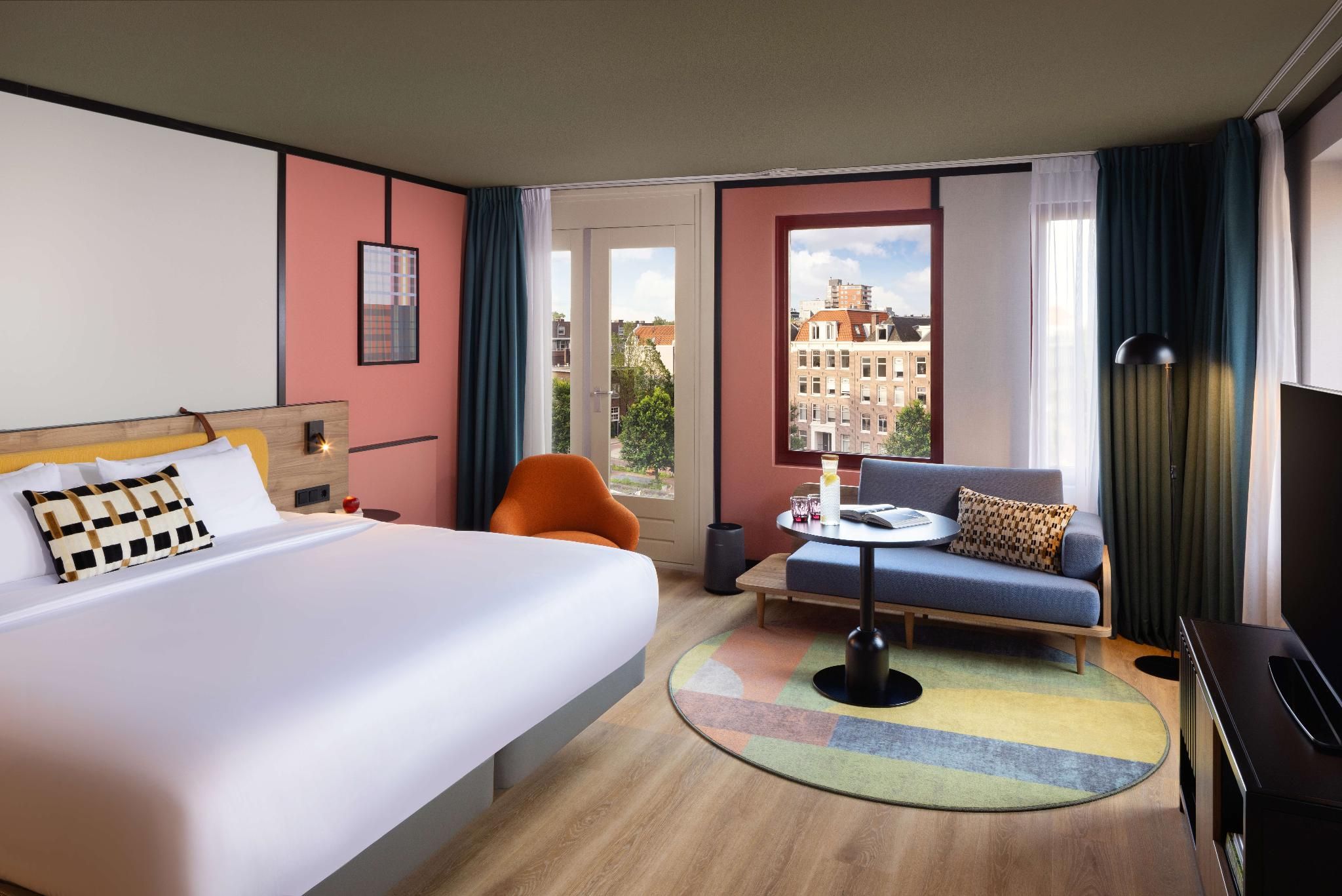 Deluxe Room with Canal View