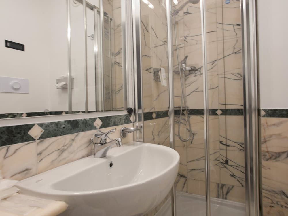 Hotel Plaza Pescara Classic Double Room 5