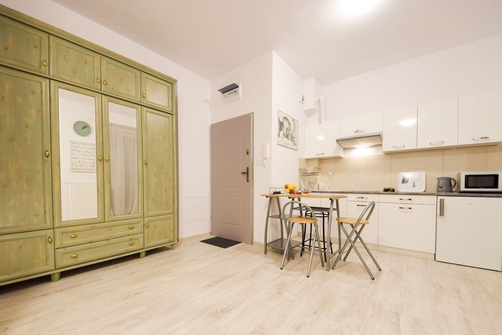 undefined ShortStayPoland Srebrna - B36 3