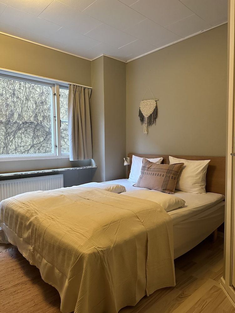 Savoy Hotel Standard Double Room, 1 Queen Bed, Non Smoking, Courtyard View (Medium) 3