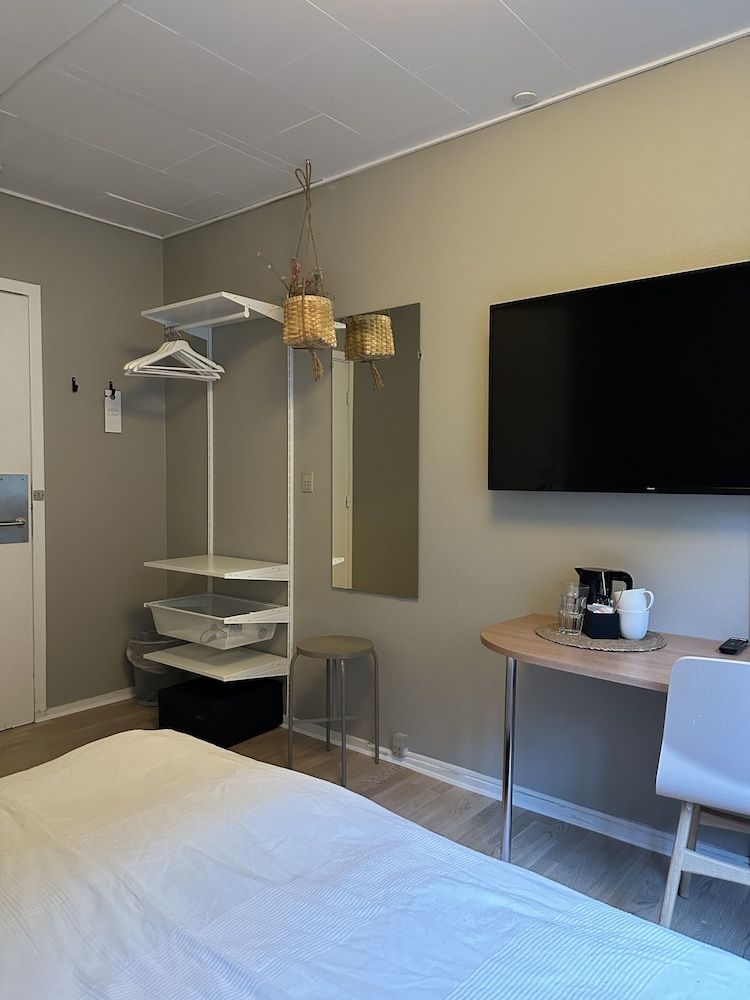 Savoy Hotel Standard Double Room, 1 Queen Bed, Non Smoking, Courtyard View (Medium) 27