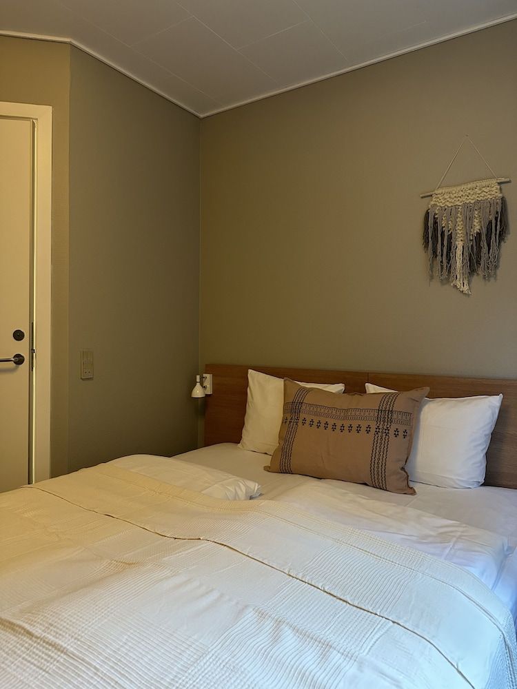 Savoy Hotel Standard Double Room, 1 Queen Bed, Non Smoking, Courtyard View (Medium) 15