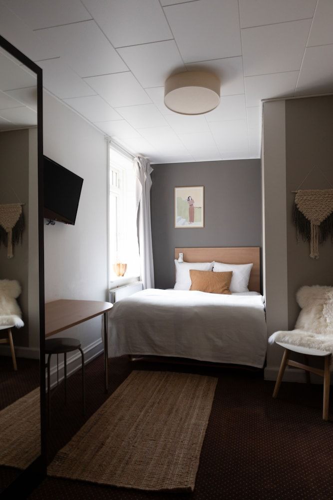 undefined Savoy Hotel 5