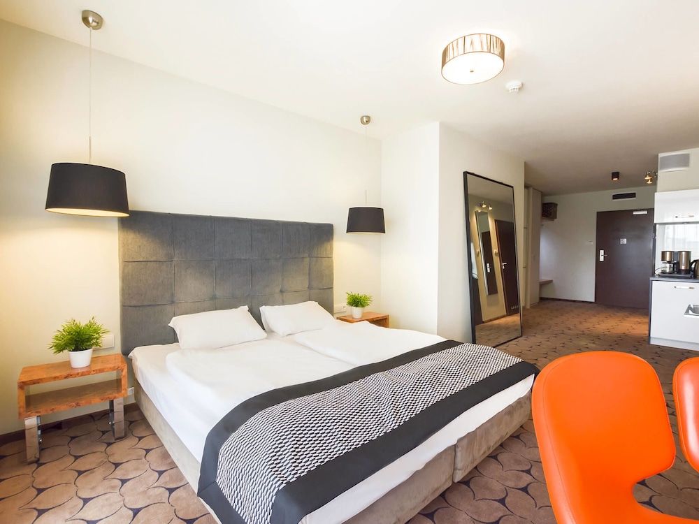 Apartment, 1 King Bed, Non Smoking (Sand Hotel 201)