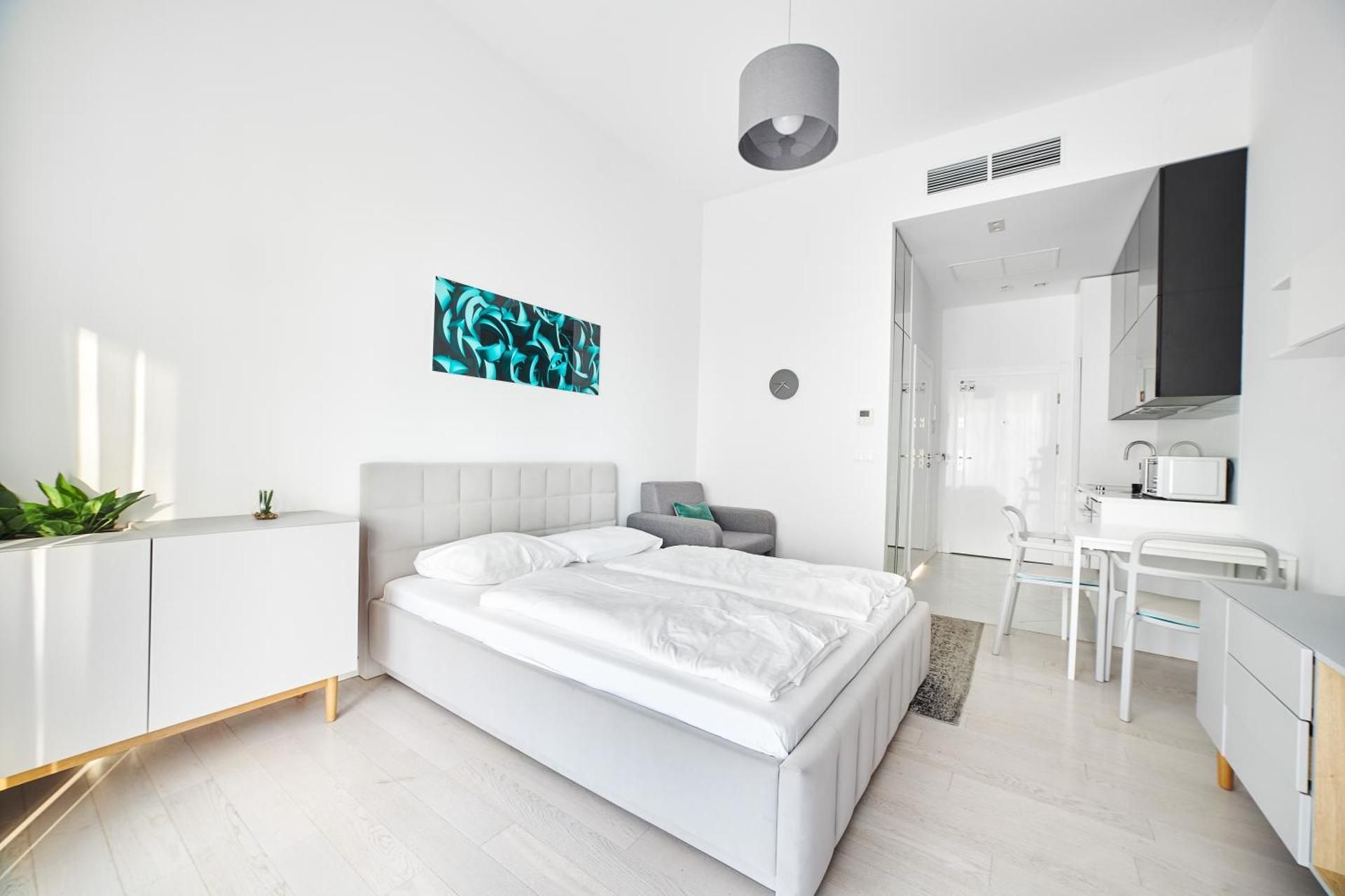 Studio Apartment B004 with exit to the garden