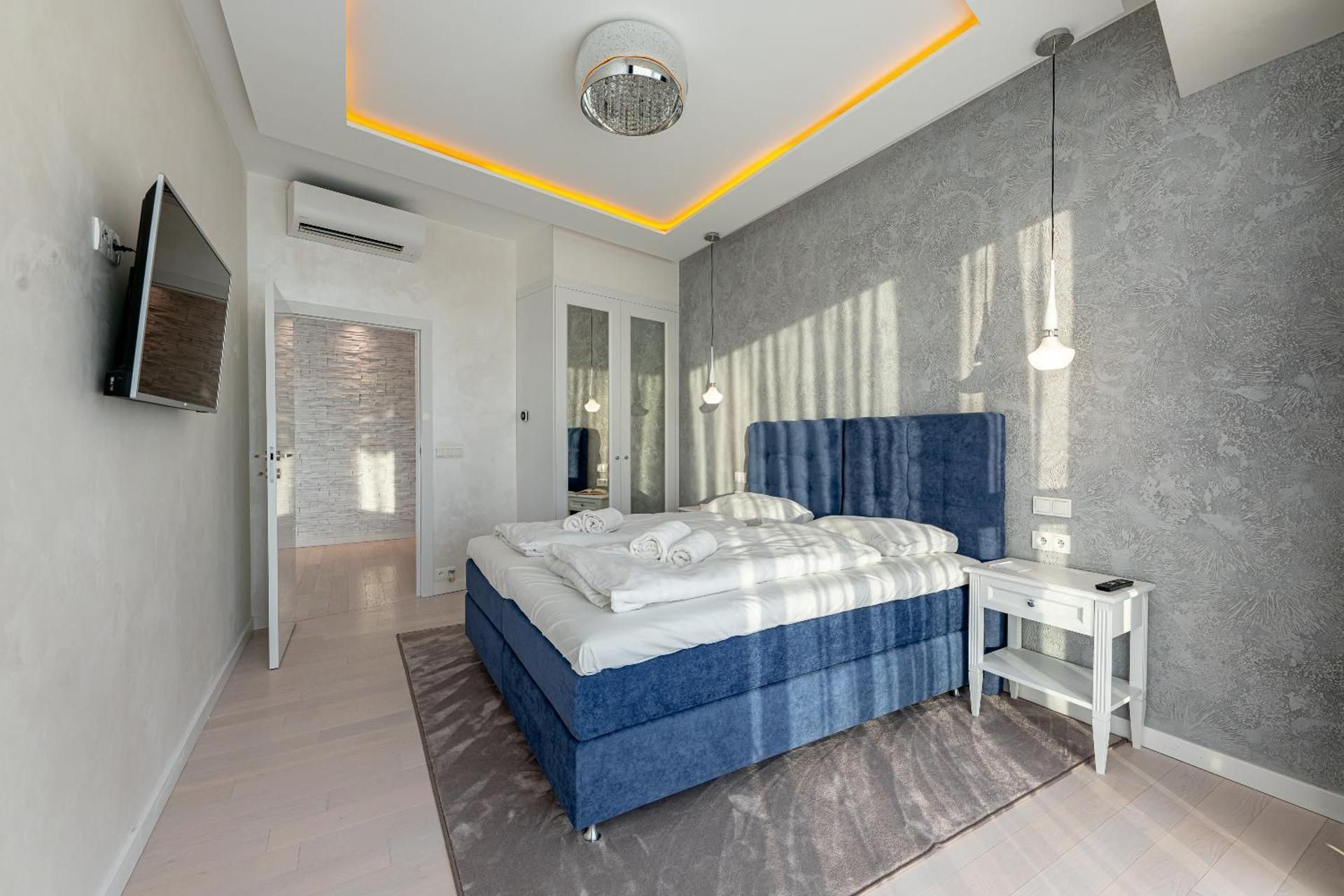 Two-Bedroom Apartment B306 (Sea View)