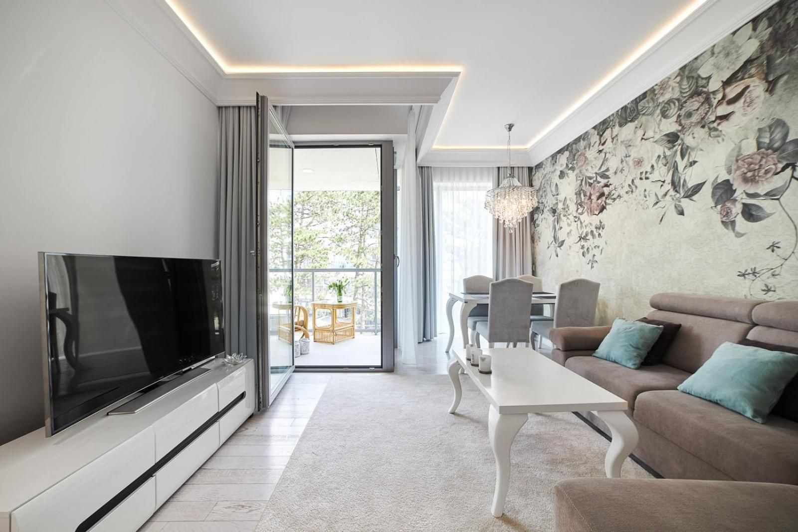 One-Bedroom Apartment B321 (Side Sea View)