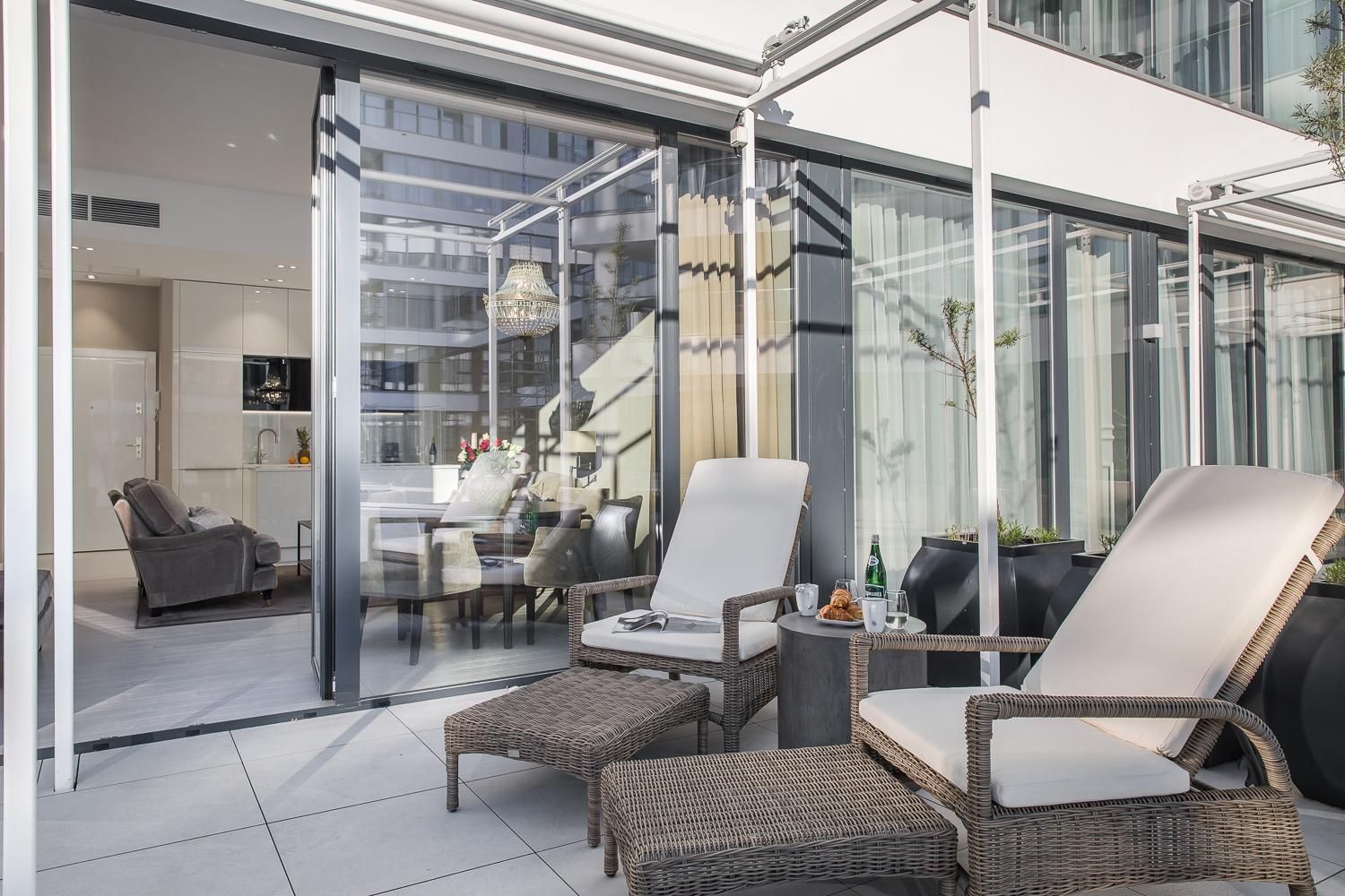 One-Bedroom Apartment B016 with exit to patio