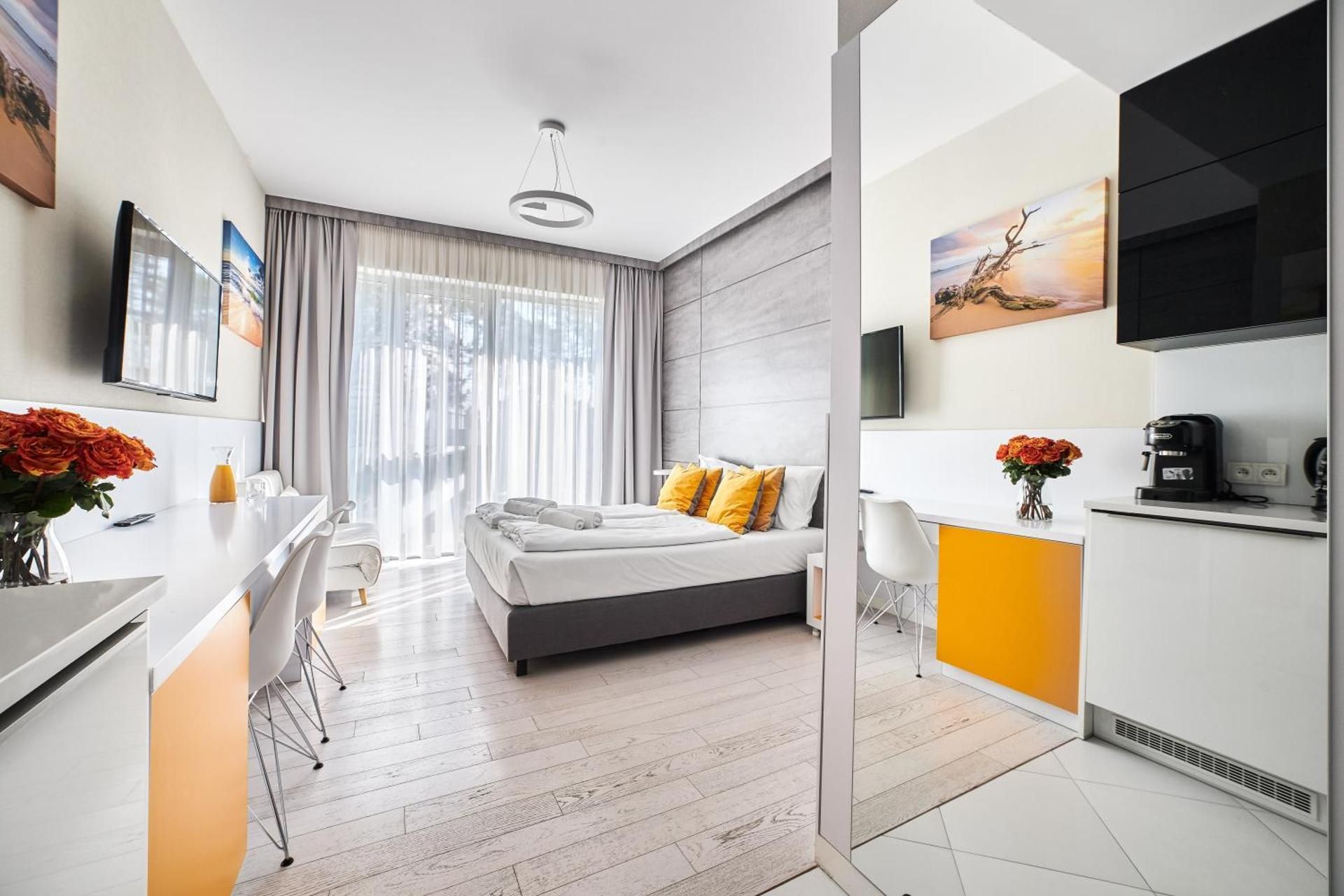 Studio B223 with partial sea view