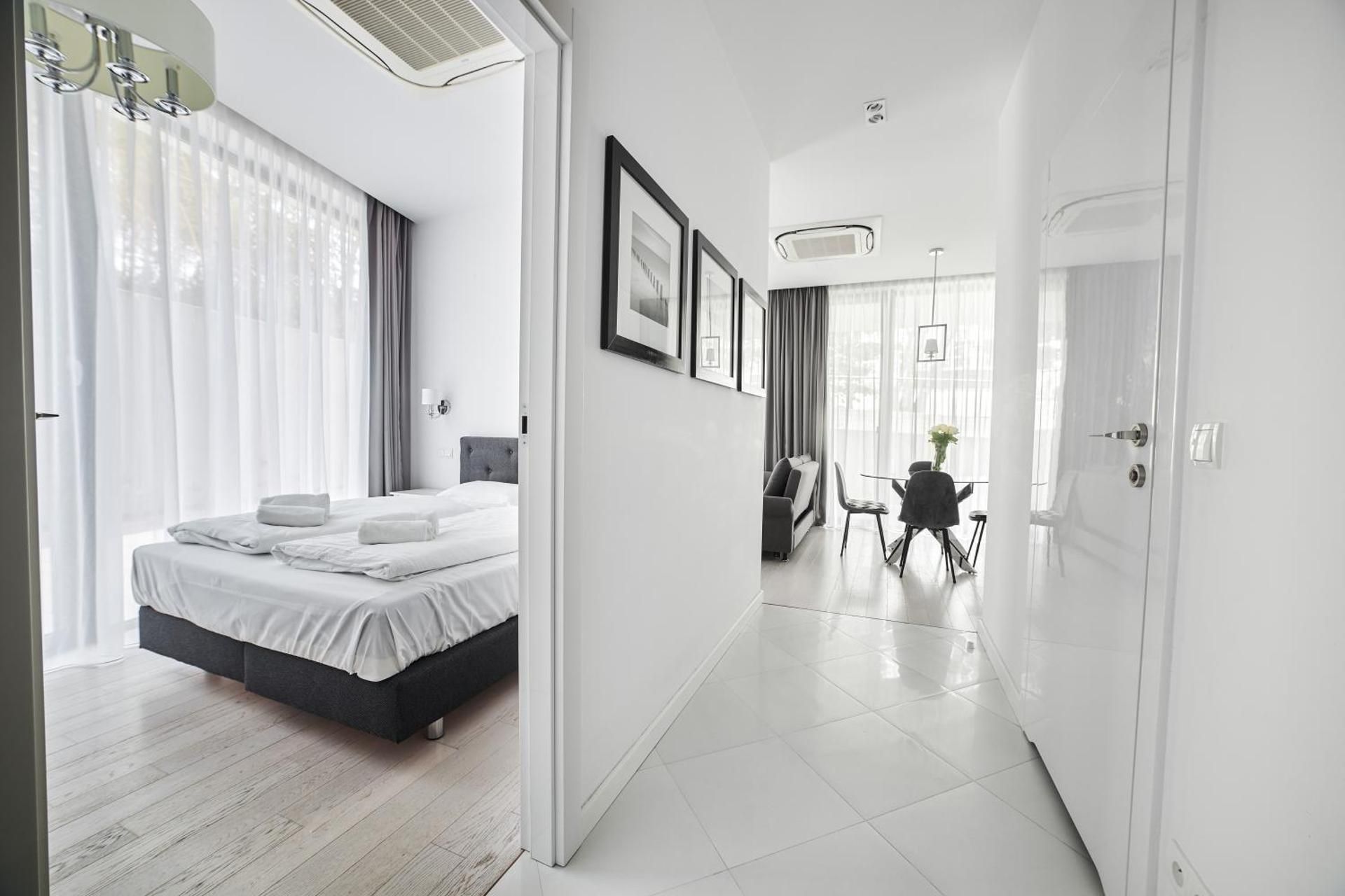 One-Bedroom Apartment B019 with exit to the garden