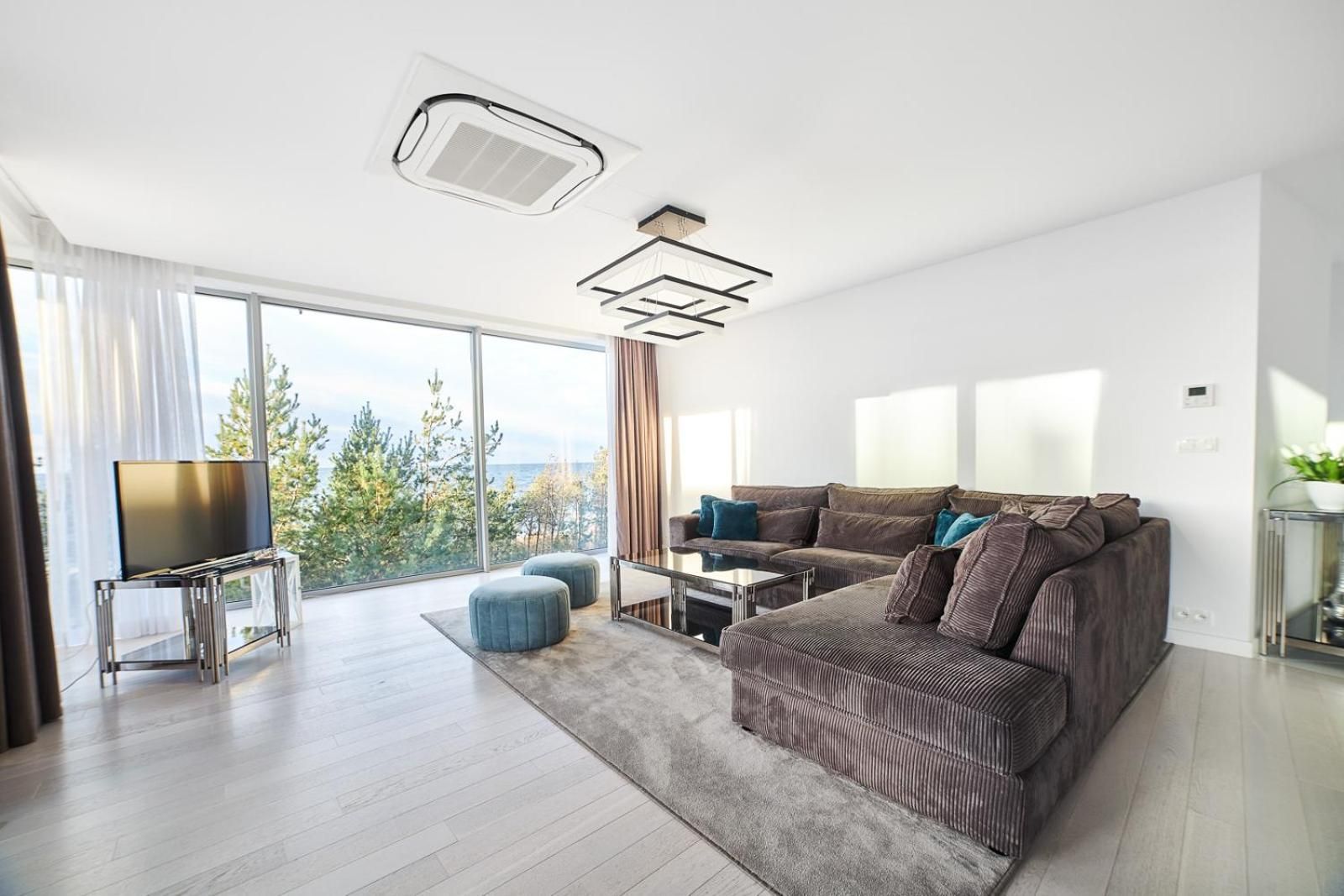 Two-Bedroom Apartment B316 (Central Sea View)