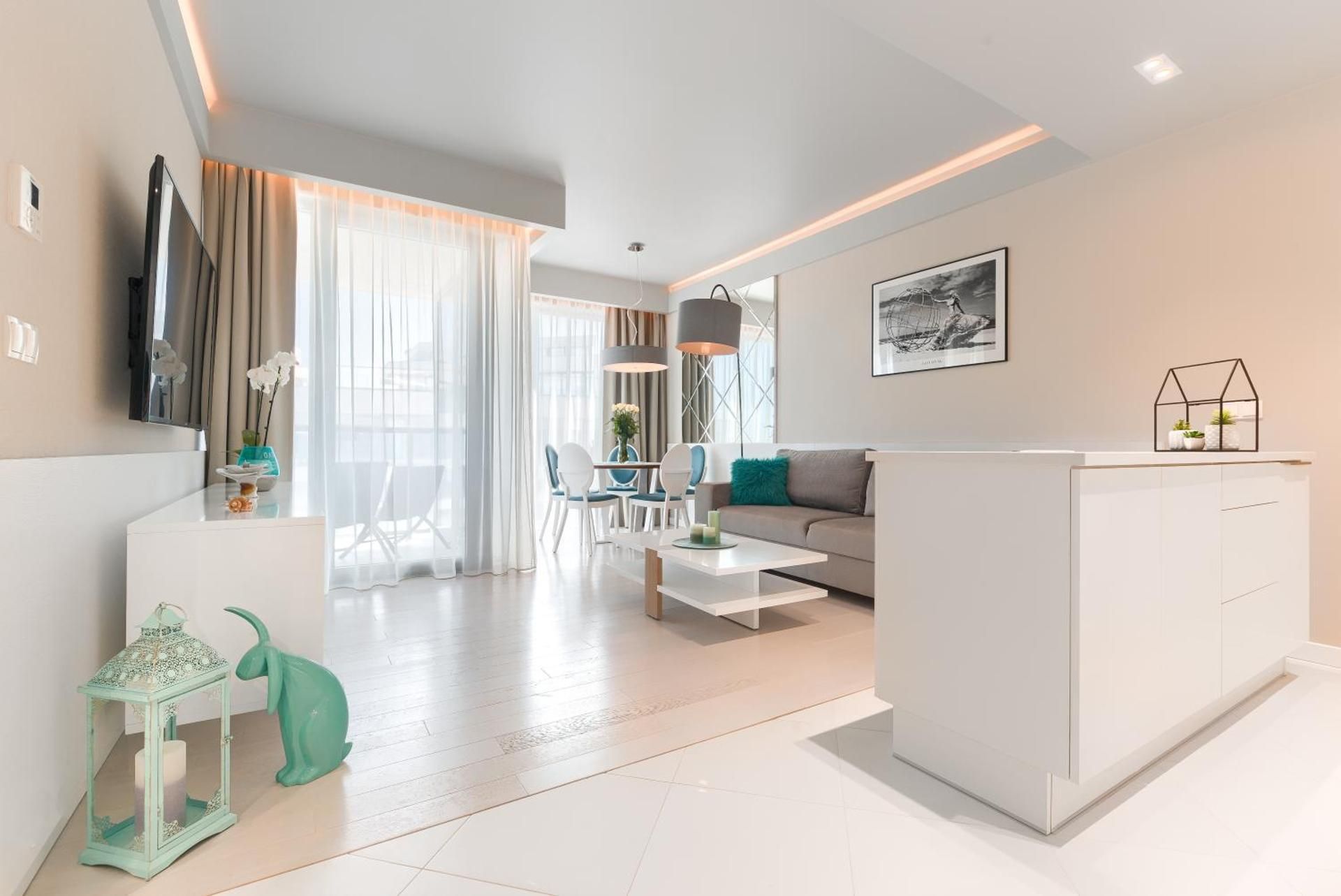 One-Bedroom Apartment B408 (Side Sea View)