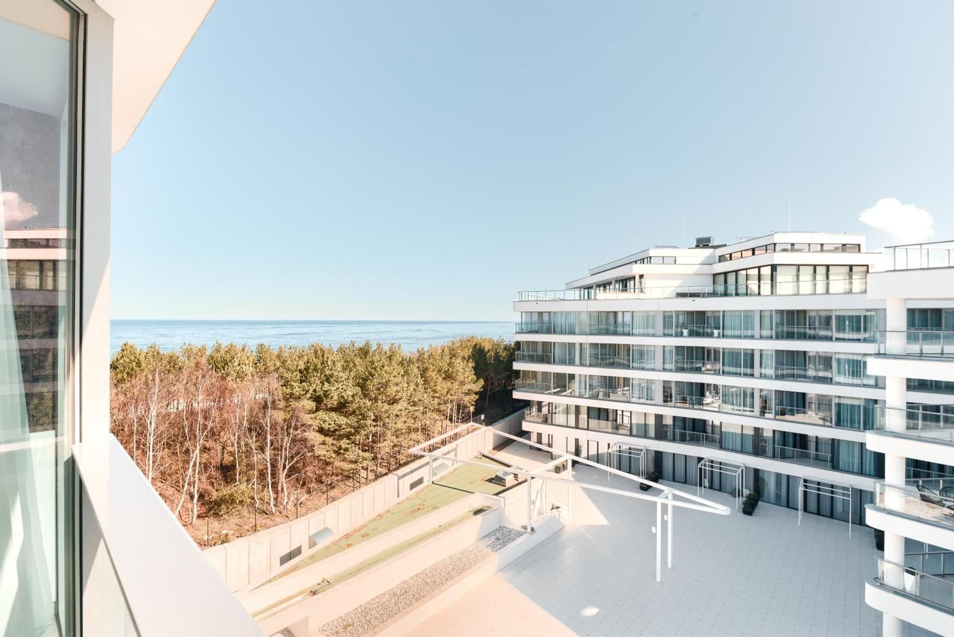 One-Bedroom Apartment B408 (Side Sea View)