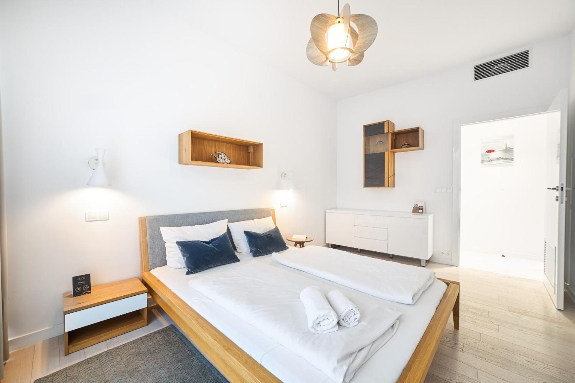 One-Bedroom Apartment B129